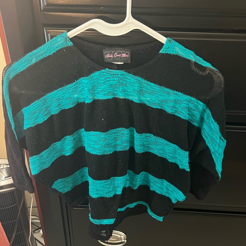Women’s cropped shirt